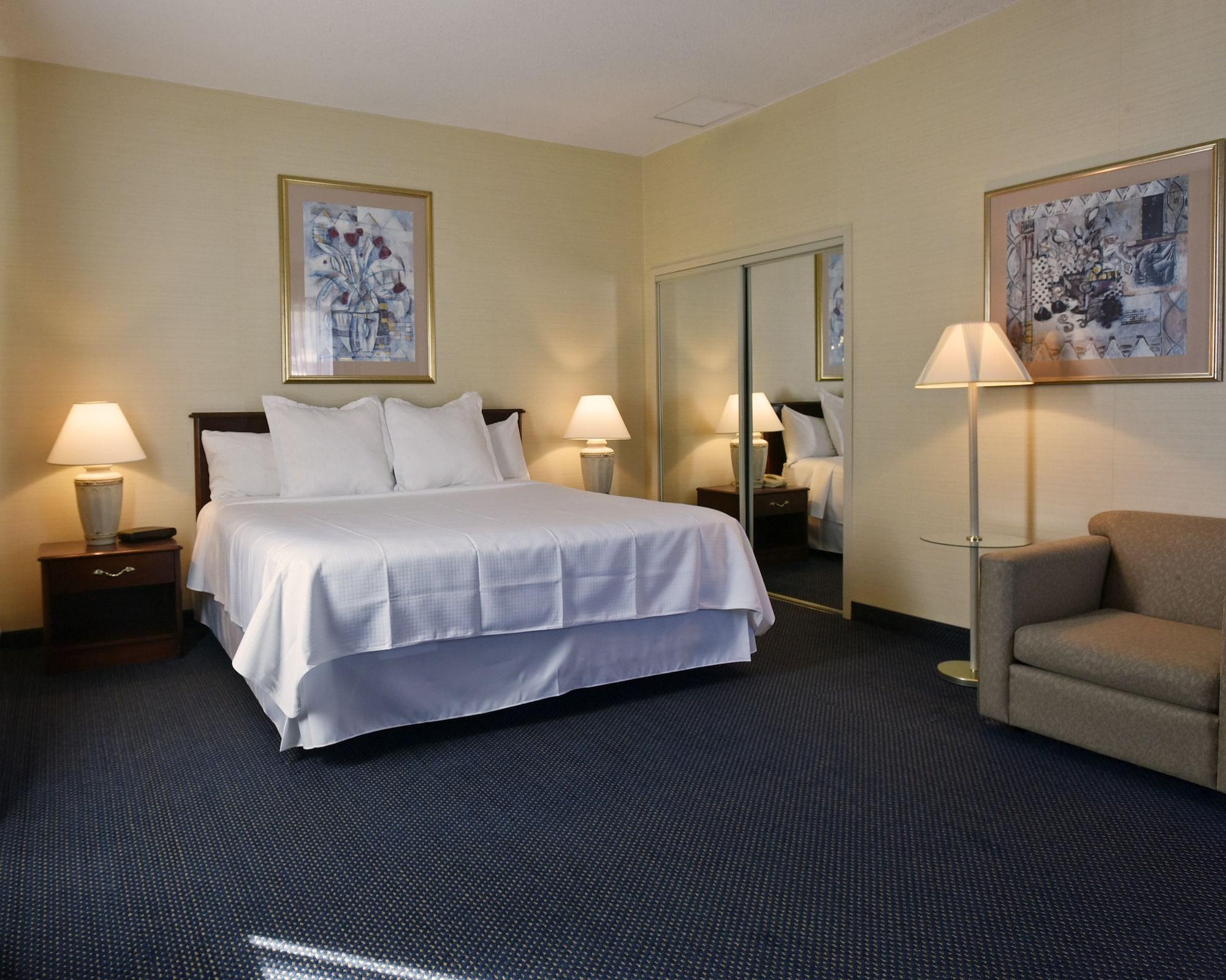 Maron Hotel & Suites Danbury Bagian luar foto